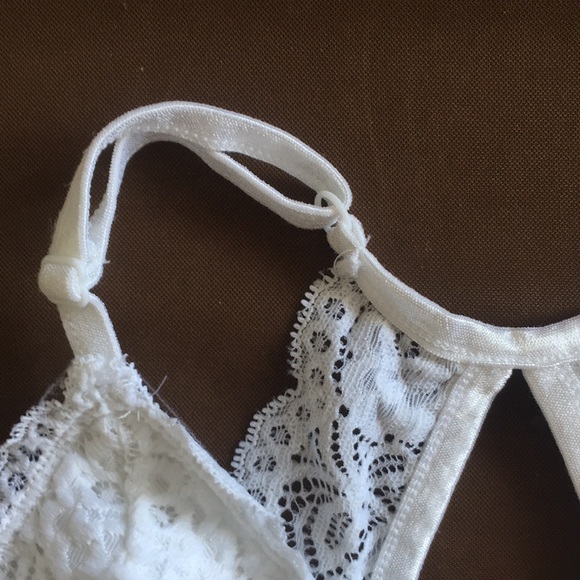 Smart & Sexy Lace Bralette - Picture 5 of 7